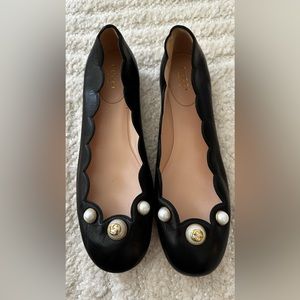 Gucci flat shoes size 39